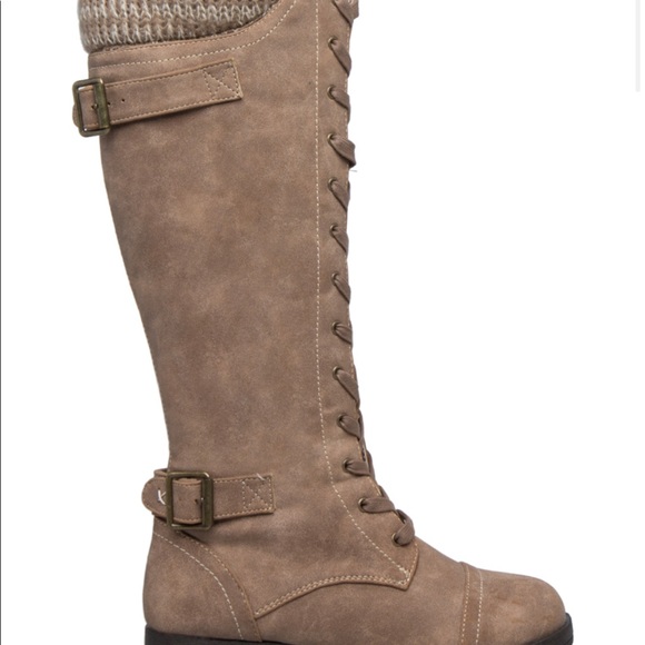 Shoe dazzle. Brown. 8.5 - Picture 8 of 13